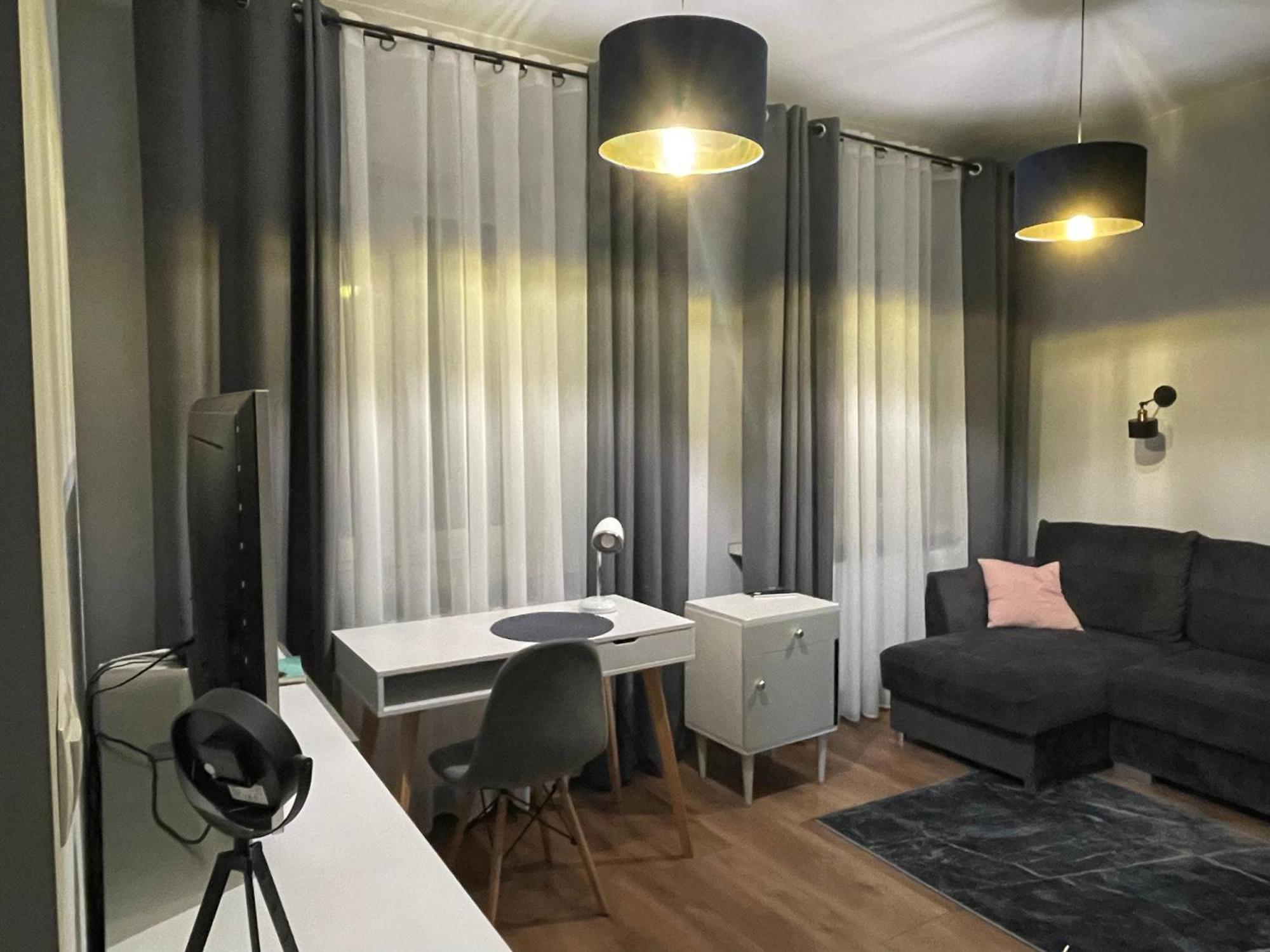 “Apartcalm - Like At Home” - Close To Subway Warsaw Exterior photo